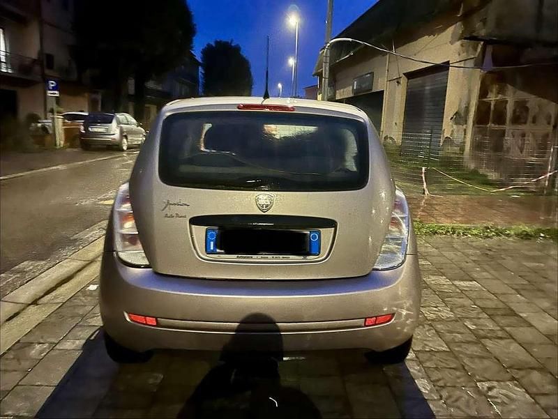 Usata Lancia Ypsilon 60 CV (44 kW) 2009 Utilitaria