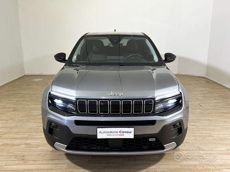 Usado Jeep Avenger Summit 101 CV (74 kW) 2023 Gris SUV
