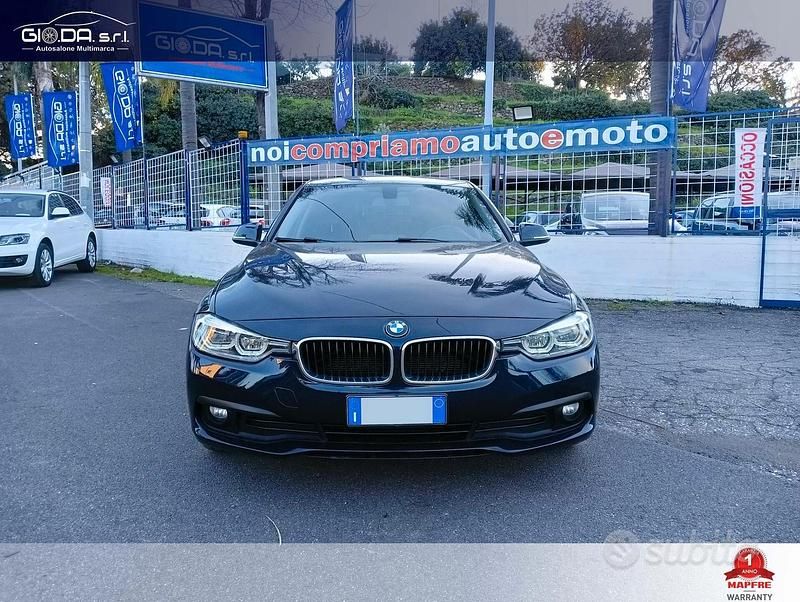 Usata BMW 320 Luxury Line 190 CV (139 kW) 2016 Blu Station wagon