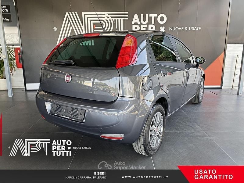 Usata Fiat Punto Street 69 CV (50 kW) 2018 Gray Utilitaria