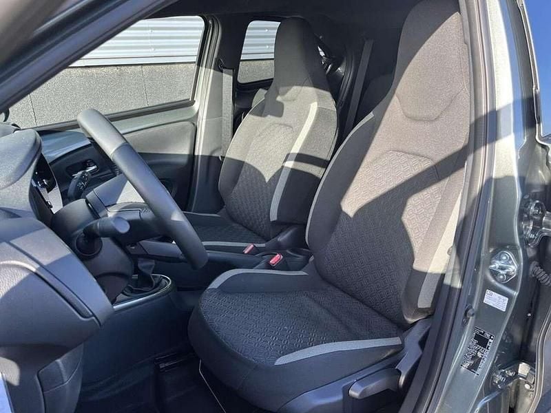 Usata Toyota Aygo X 72 CV (52 kW) 2024 Grigio SUV