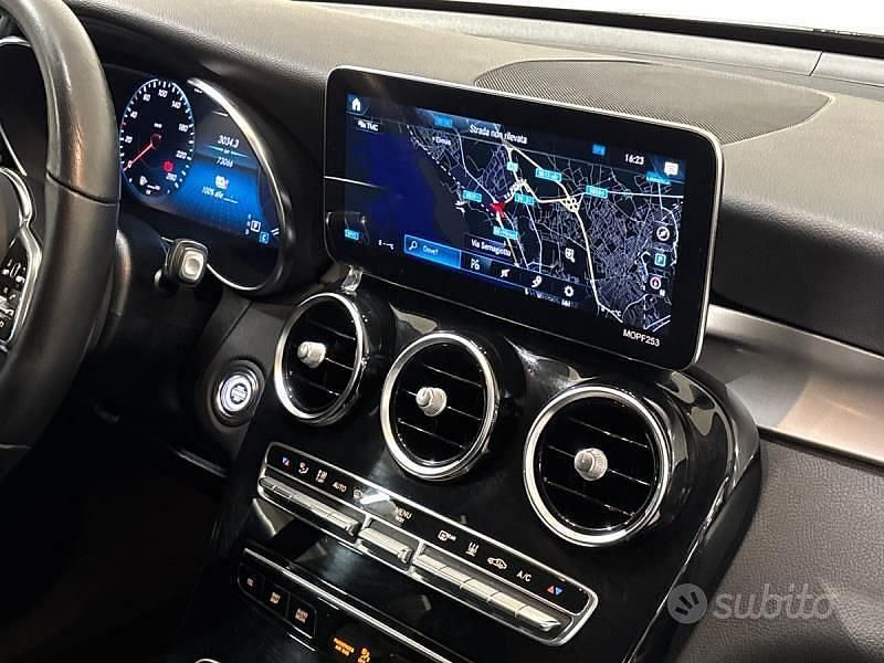 Usata Mercedes GLC300 194 CV (142 kW) 2022 Nero SUV