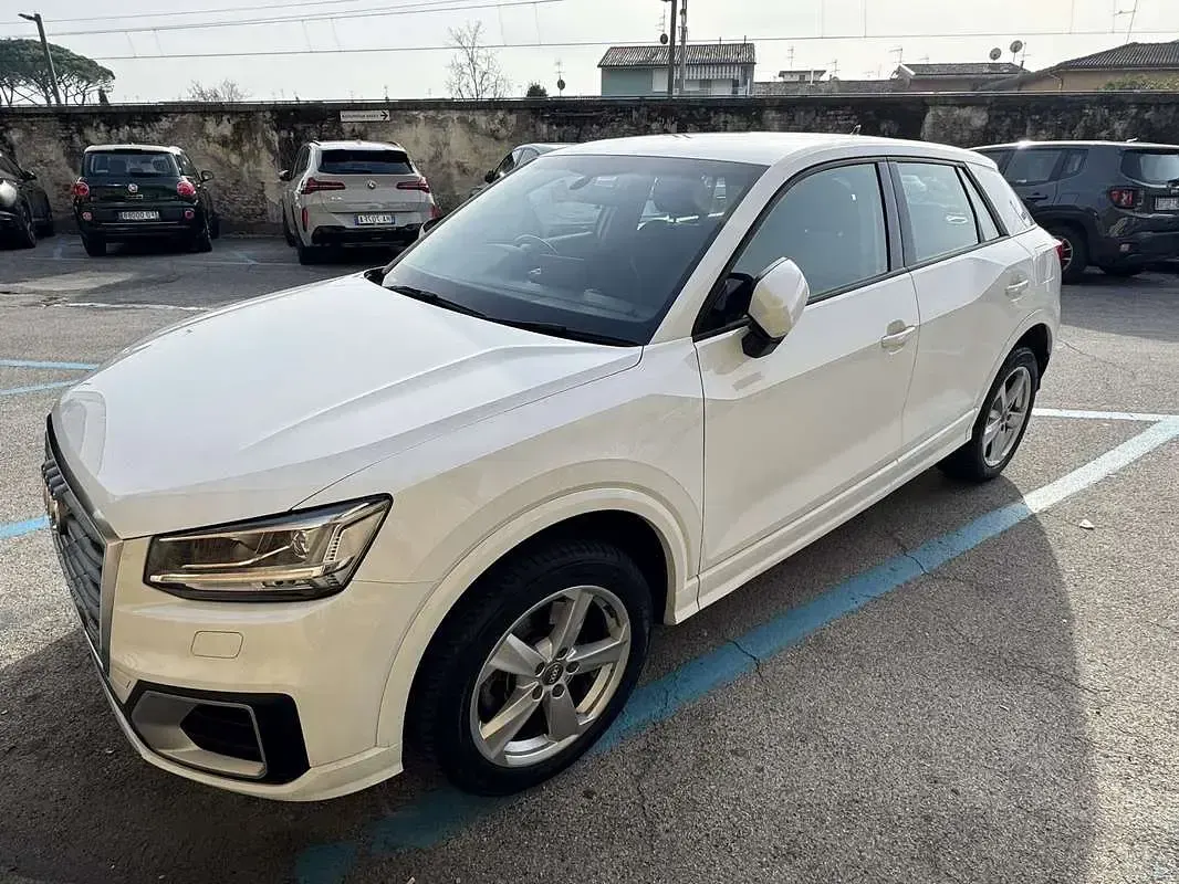 Usata Audi Q2 Admired 116 CV (85 kW) 2018 Bianco SUV