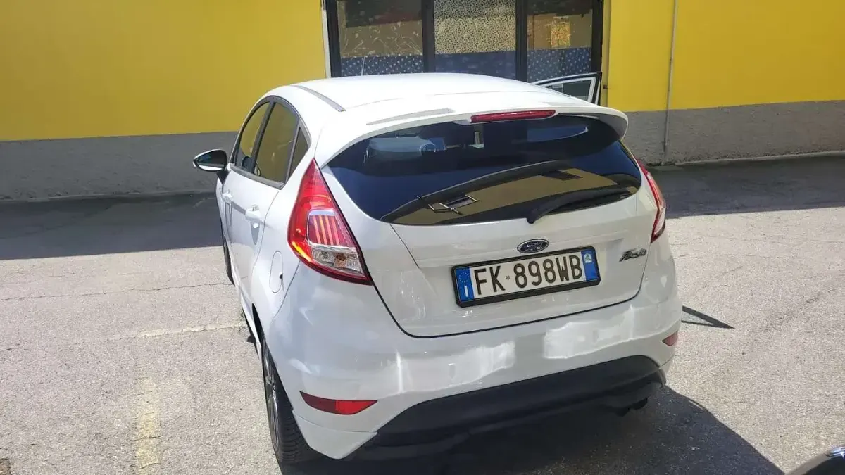 Usata Ford Fiesta ST-Line 75 CV (55 kW) 2017 Utilitaria