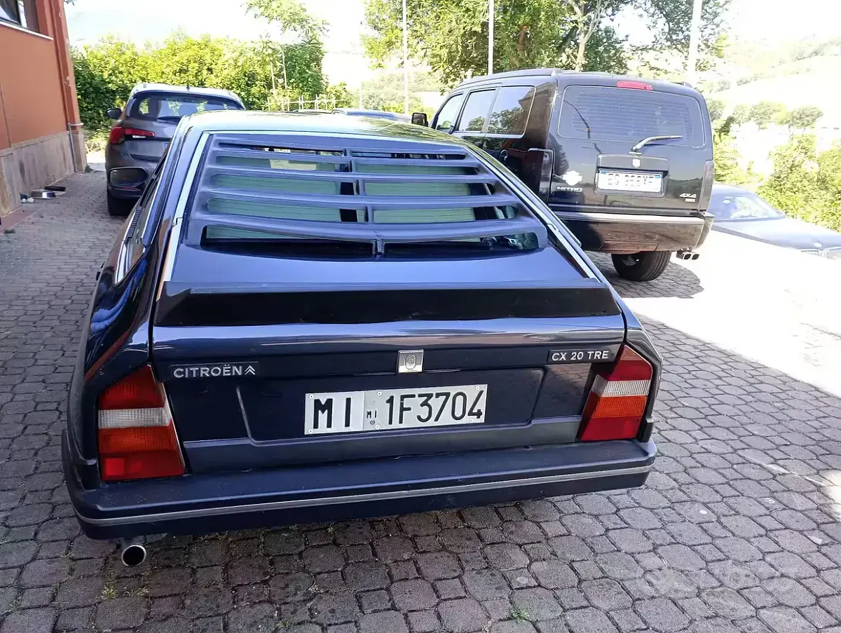 Usata Citroën CX 101 CV (74 kW) 1987 Bluazzurro Berlina