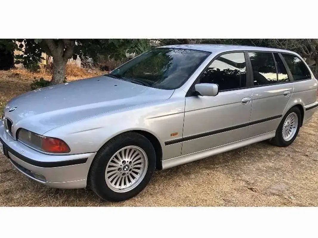 Usata BMW 528 193 CV (141 kW) 1999 Argento Station wagon