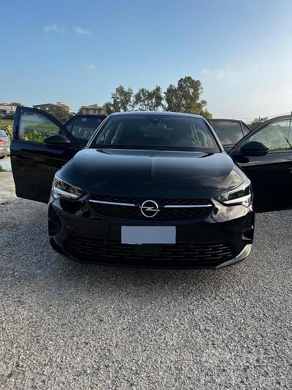 Usata Opel Corsa GS Line 131 CV (96 kW) 2022 Nero Utilitaria
