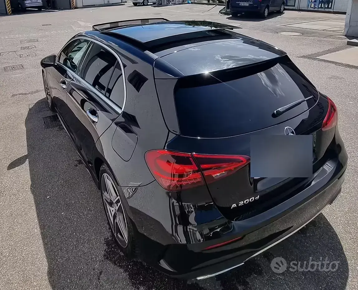 Usata Mercedes A200 AMG Line Premium Plus 163 CV (119 kW) 2023 Nero Berlina