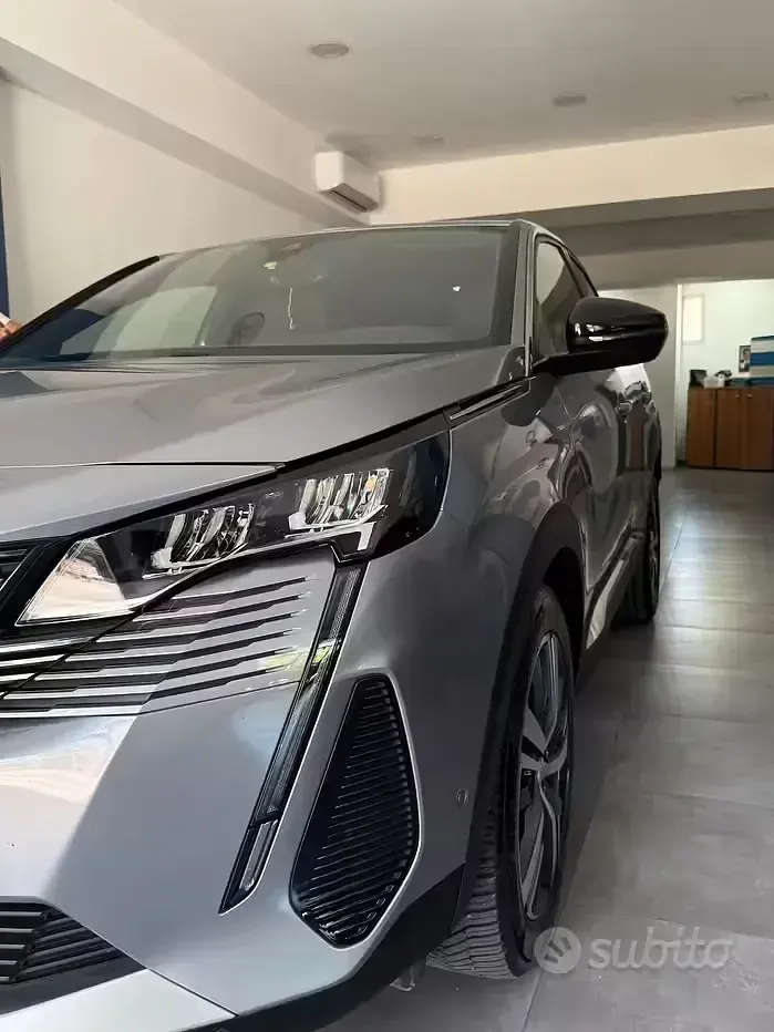 Usata Peugeot 3008 Allure 131 CV (96 kW) 2023 Grigio SUV