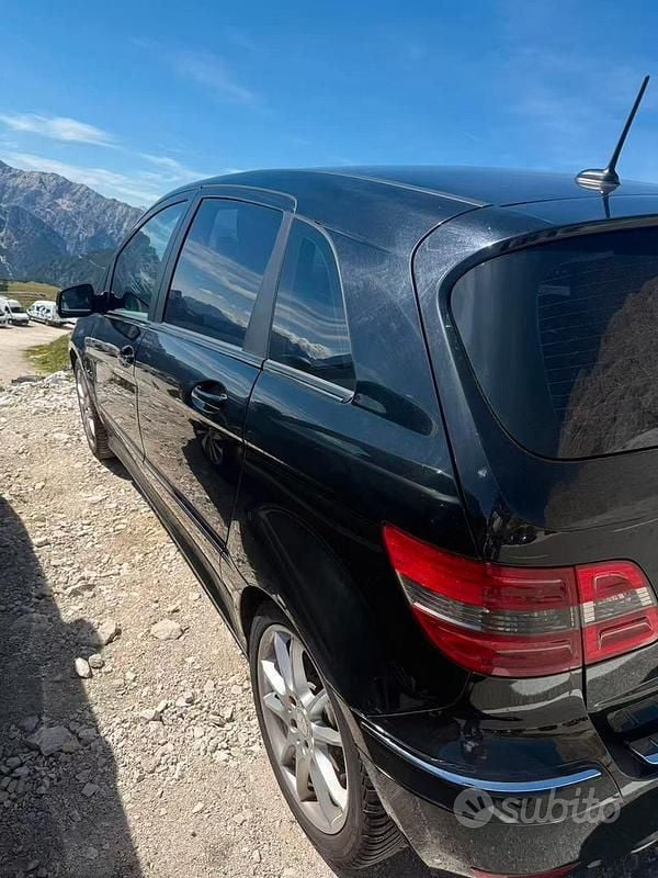 Usata Mercedes B200 2010 Nero Monovolume