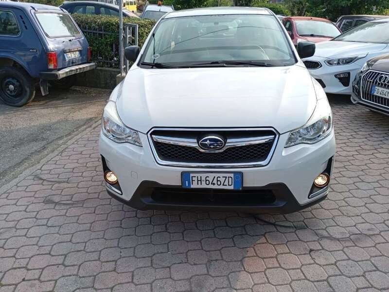 Usata Subaru XV Style 114 CV (83 kW) 2017 Bianco SUV