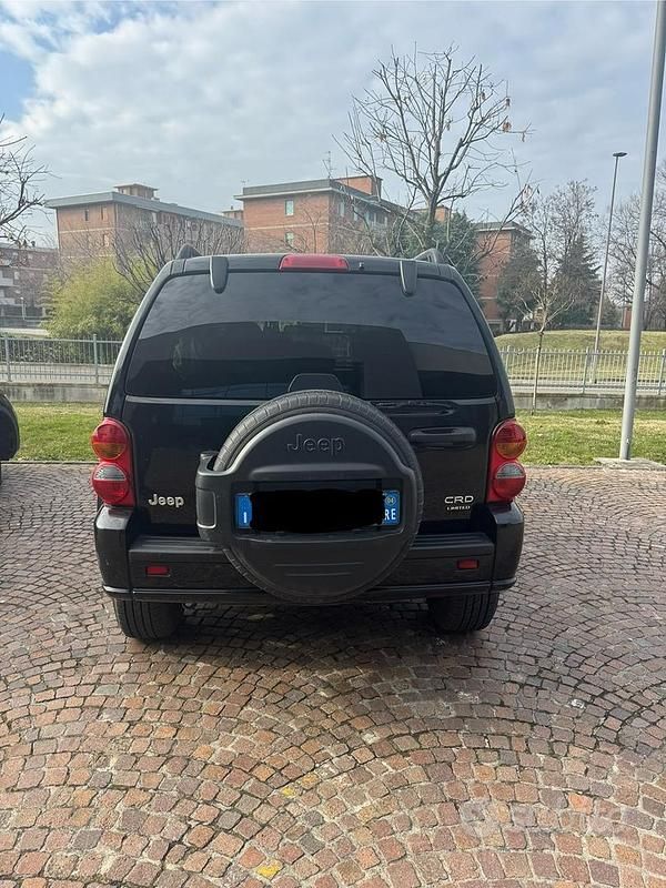 Usata Jeep Cherokee 2004 Nero SUV