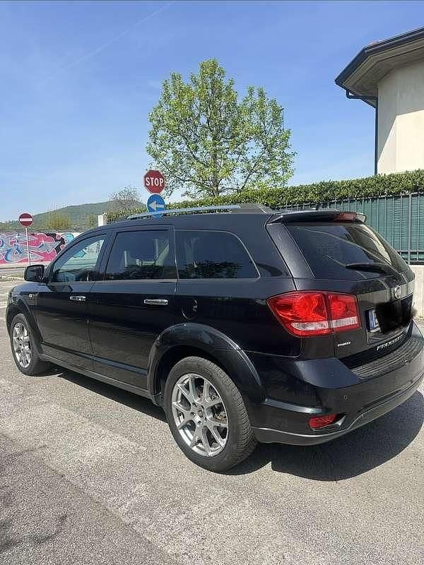 Usata Fiat Freemont Lounge 170 CV (125 kW) 2013 Nero SUV