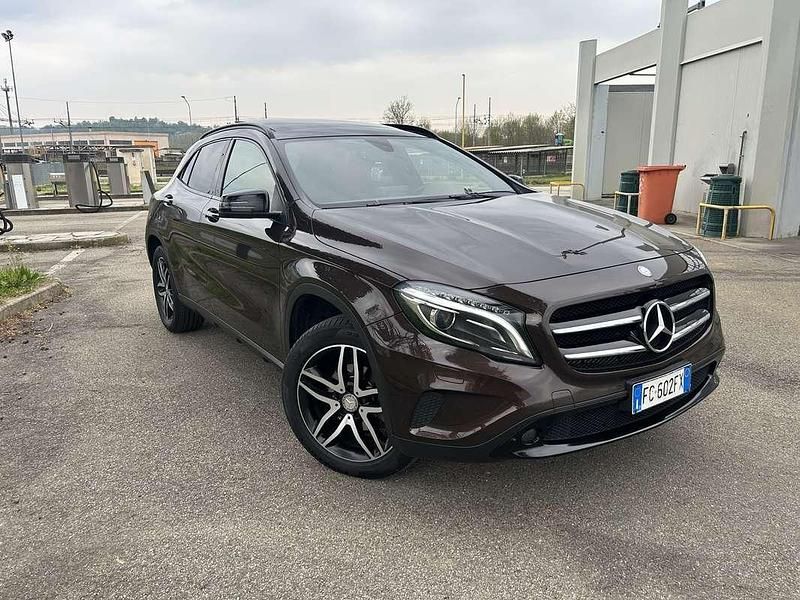 Usata Mercedes GLA200 136 CV (100 kW) 2017 SUV