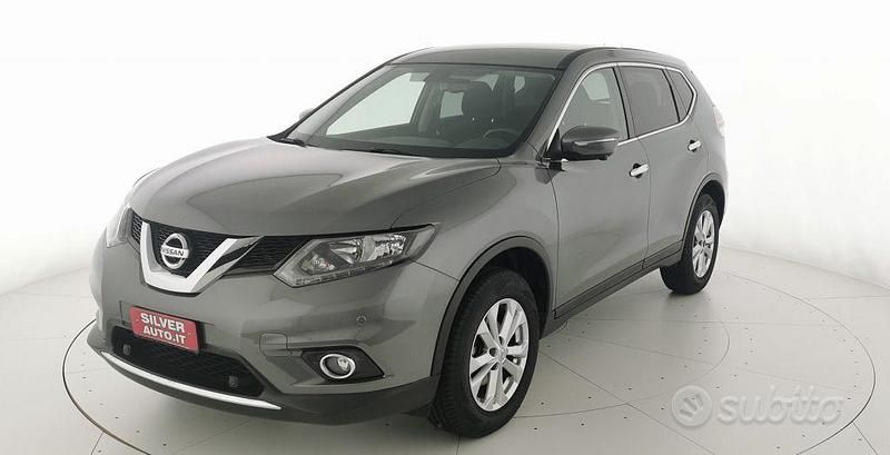 Usata Nissan X-Trail 131 CV (96 kW) 2016 Grigio metallizzato SUV