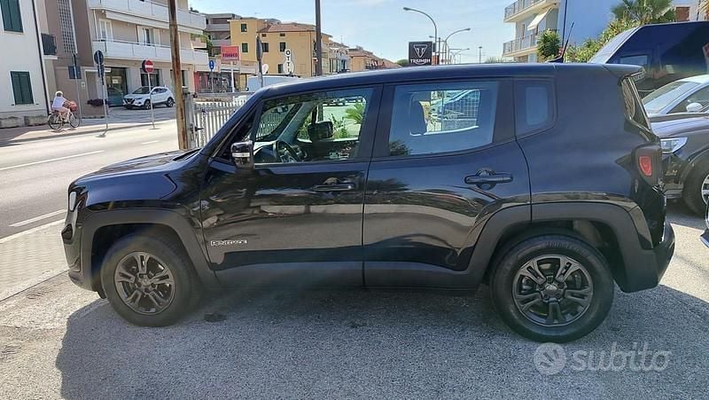 Usata Jeep Renegade Longitude 120 CV (88 kW) 2020 Nero metallizzato SUV