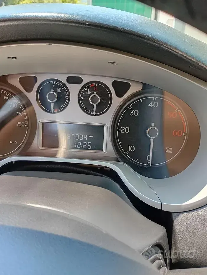 Usata Lancia Delta 120 CV (88 kW) 2008 Utilitaria