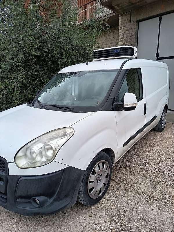 Usata Fiat Doblò 120 CV (88 kW) 2014 Bianco Monovolume
