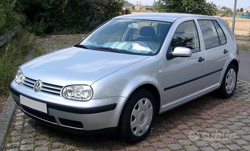 Usata VW Golf IV 115 CV (84 kW) 2002 Grigio Berlina