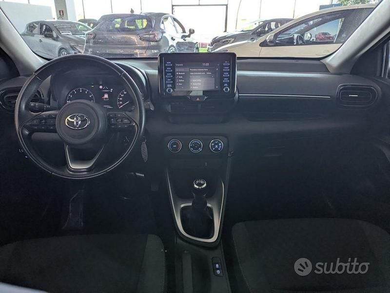 Usata Toyota Yaris 72 CV (52 kW) 2023 Bianco Utilitaria