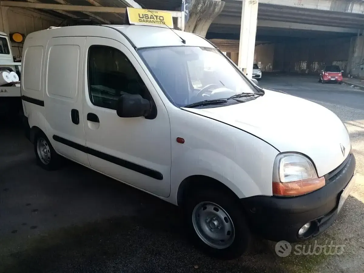 Usata Renault Kangoo 75 CV (55 kW) 1999 Bianco Monovolume
