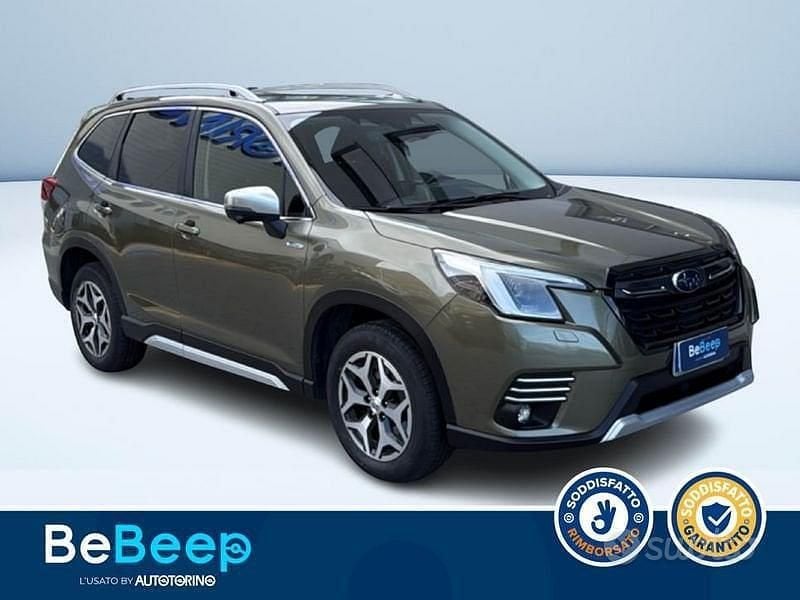 Usata Subaru Forester Style 150 CV (110 kW) 2023 Verde metallizzato SUV