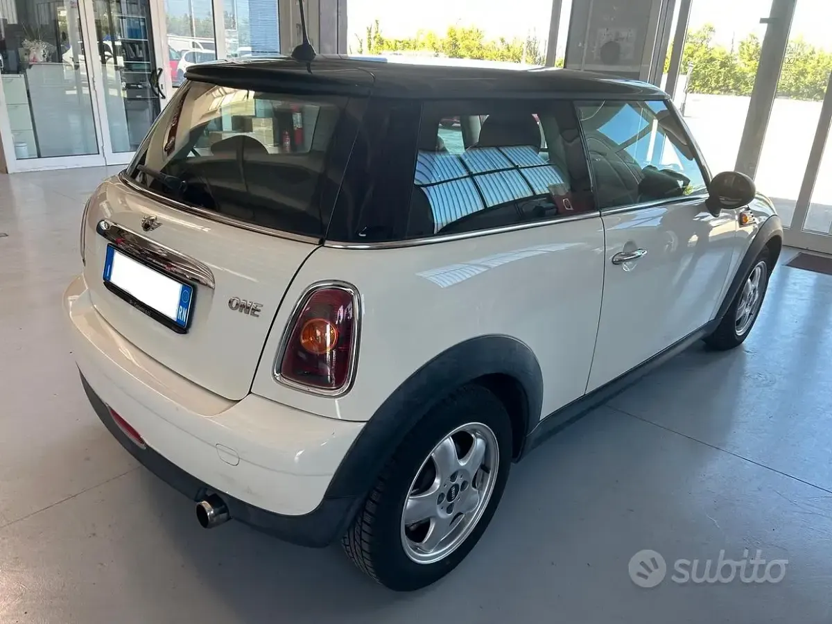 Usata Mini ONE 95 CV (69 kW) 2008 Beige Utilitaria