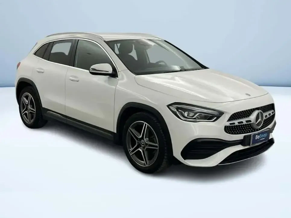 Usata Mercedes GLA200 Premium 150 CV (110 kW) 2021 Bianco SUV
