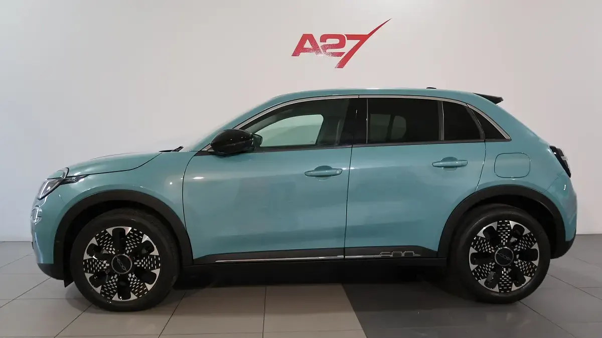Usata Fiat 600 La Prima 145 CV (106 kW) 2025 Verde SUV