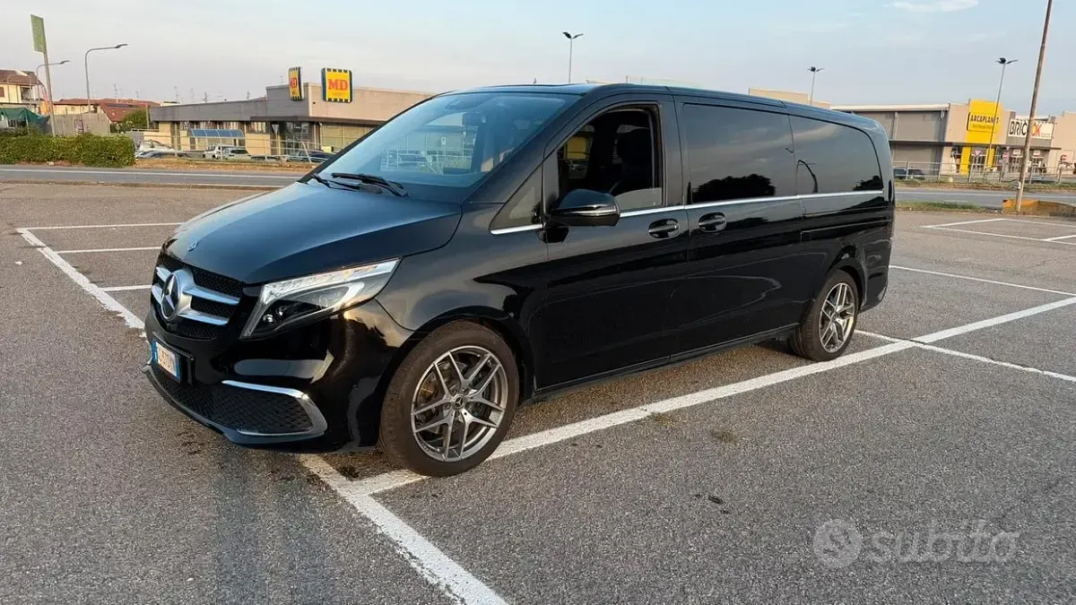 Usata Mercedes V300 239 CV (175 kW) 2020 Nero Monovolume
