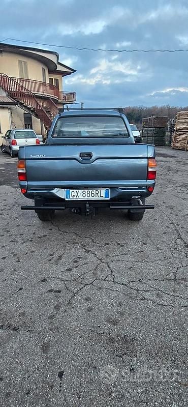 Usata Mitsubishi L200 87 CV (63 kW) 1997 Blu Pick-up