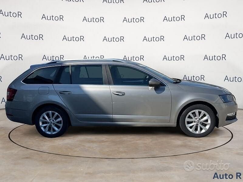 Occasion Skoda Octavia G-TEC Ambition 110 ch (80 kW) 2017 Marron Break
