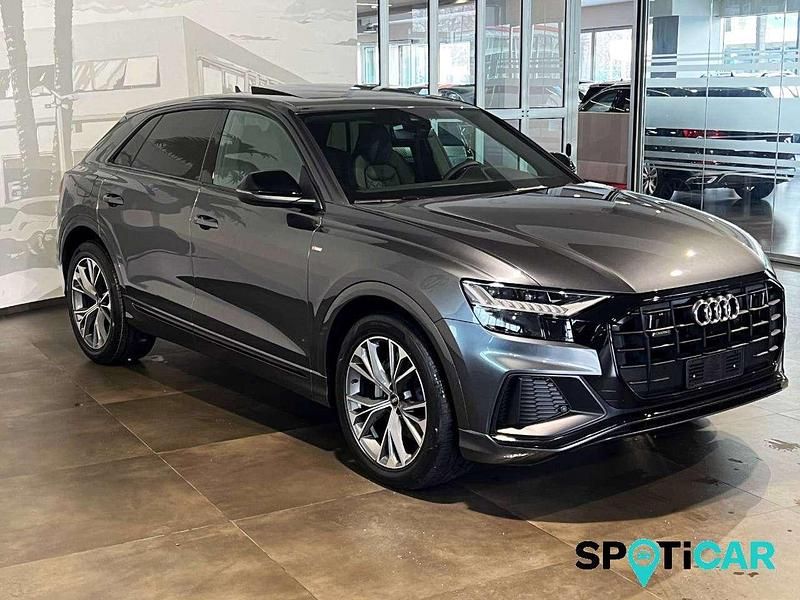 Usata Audi Q8 Sport 286 CV (210 kW) 2023 Grigio SUV