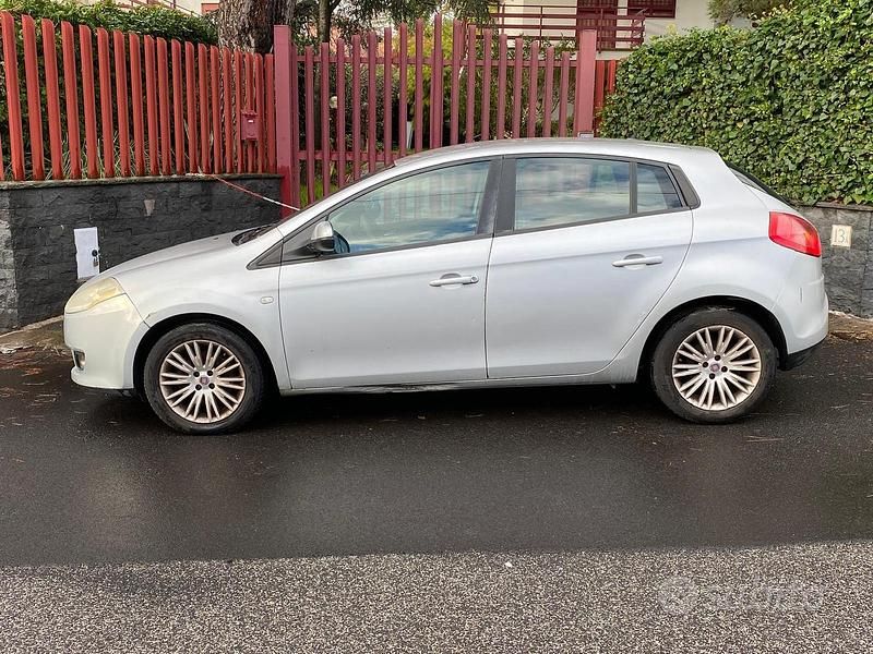 Usata Fiat Bravo 120 CV (88 kW) 2009 Grigio Utilitaria