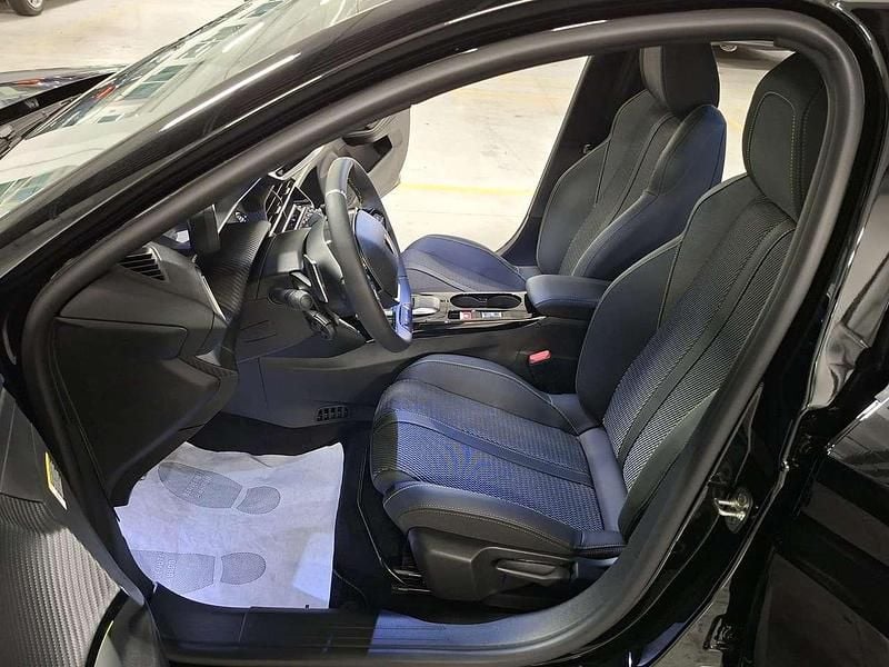 Nuova Peugeot 208 GT 136 CV (100 kW) 2025 Nero perla (m09v) Utilitaria