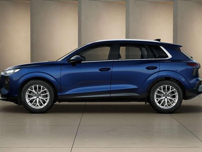 Nuova Audi Q3 150 CV (110 kW) 2026 Blu navarra metallizzato SUV