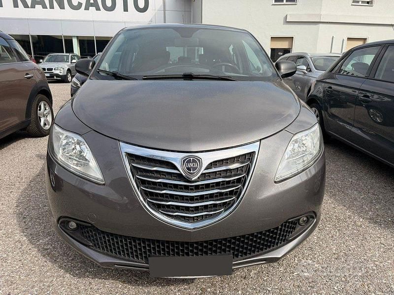 Usata Lancia Ypsilon S 95 CV (69 kW) 2014 Grigio Utilitaria