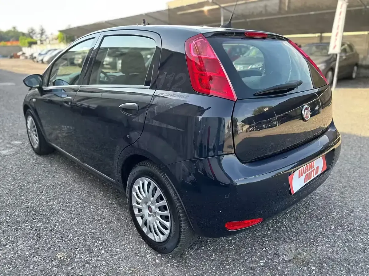 Usata Fiat Punto Street 95 CV (69 kW) 2018 Bluazzurro Utilitaria
