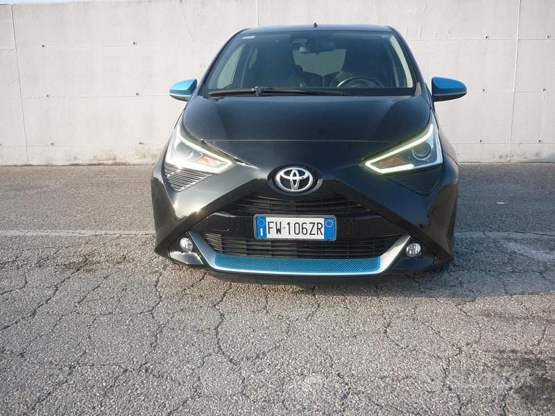 Usata Toyota Aygo Trend 72 CV (52 kW) 2019 Nero Utilitaria