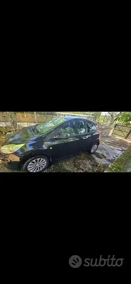 Usata Ford Ka 75 CV (55 kW) 2012 Nero Utilitaria