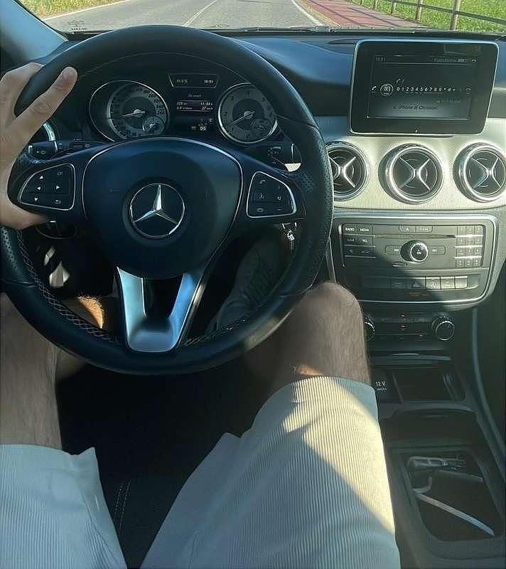 Usata Mercedes GLA200 Business 136 CV (100 kW) 2016 SUV