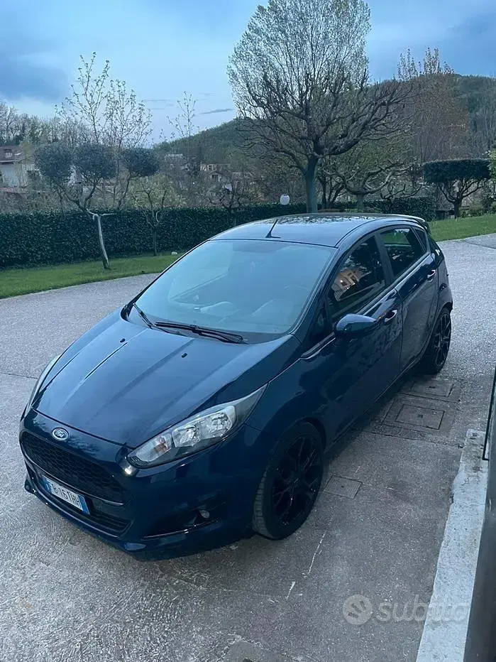 Usata Ford Fiesta 75 CV (55 kW) 2015 Utilitaria
