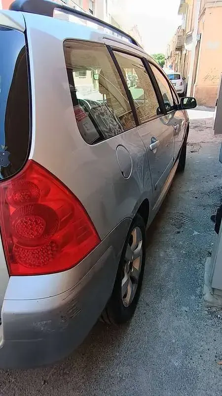 Usata Peugeot 307 90 CV (66 kW) 2007 Argento Station wagon