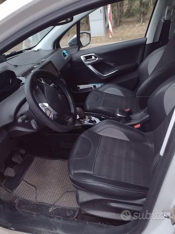 Begagnad Peugeot 2008 110 HK (80 kW) 2016 Vit SUV