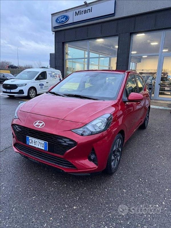 Usata Hyundai i10 Prime 63 CV (46 kW) 2023 Rosso Utilitaria
