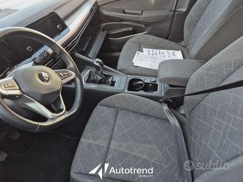 Usata VW Golf VIII Life 115 CV (84 kW) 2021 Bianco Berlina
