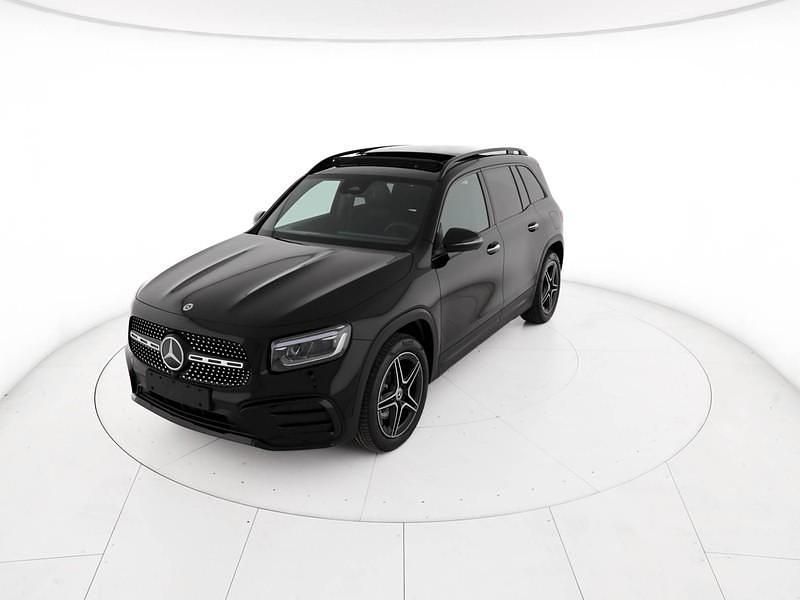 Nero Nuova 2025 Mercedes GLB180 Advanced Plus SUV | 46.700 € (Buon prezzo) - Immagine 1/4