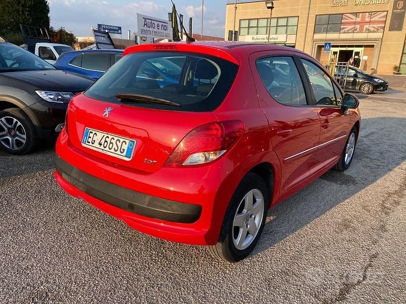 Usata Peugeot 207 70 CV (51 kW) 2011 Rosso Berlina