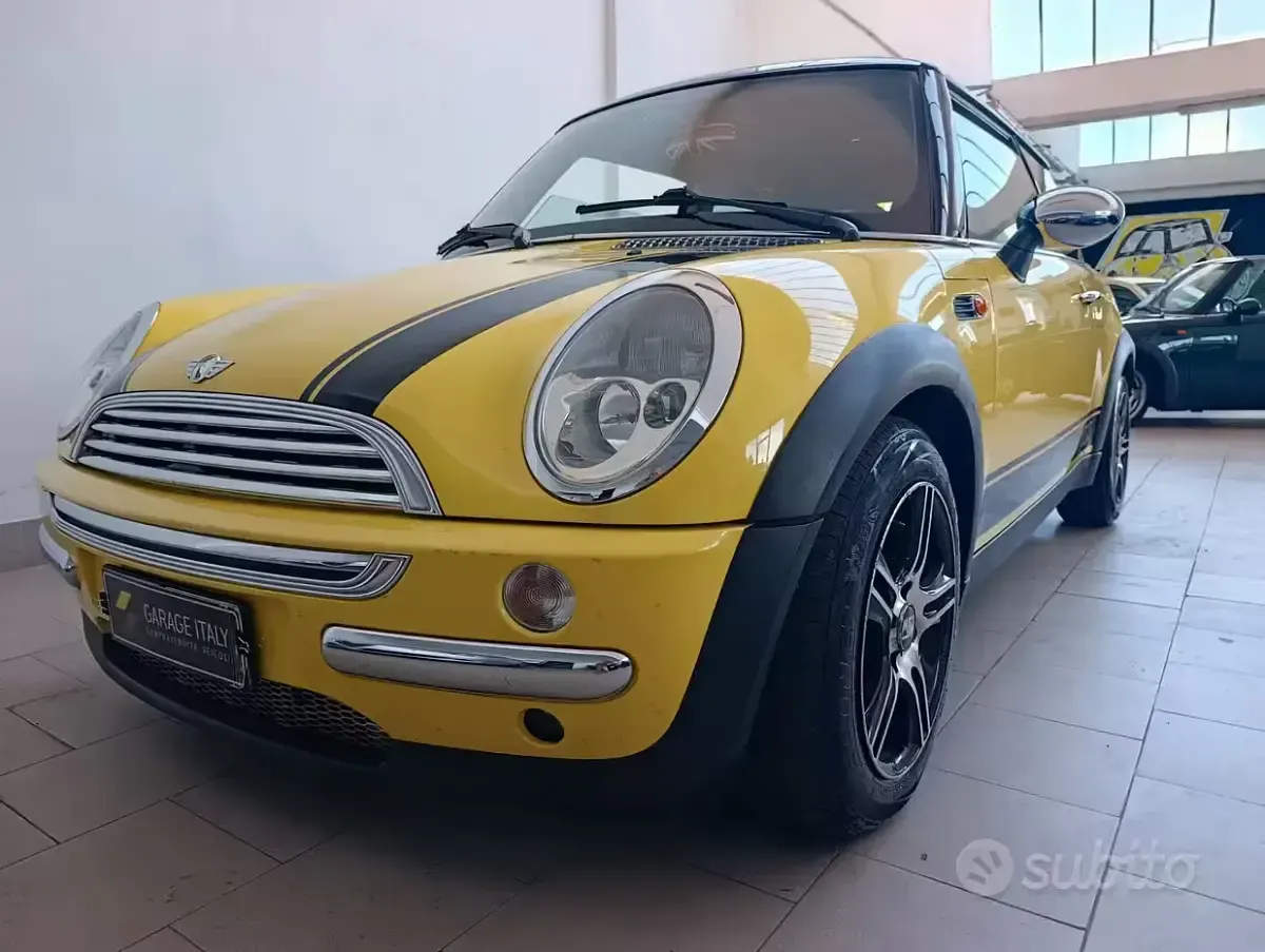 Usata Mini Cooper Coupé 116 CV (85 kW) 2003 Giallo Coupé