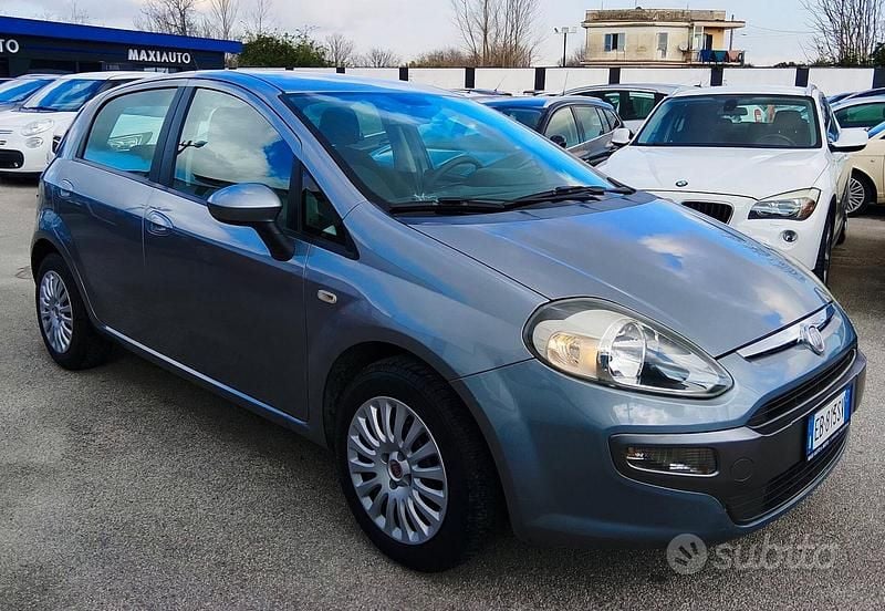 Usata Fiat Grande Punto 90 CV (66 kW) 2010 Grigio Utilitaria